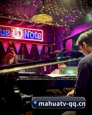 AI 锤神降临 - 大数据热力值脱水模型上线,智能过滤水军假数据,一键还原剧集真实集均播放量与爱豆带货实绩。